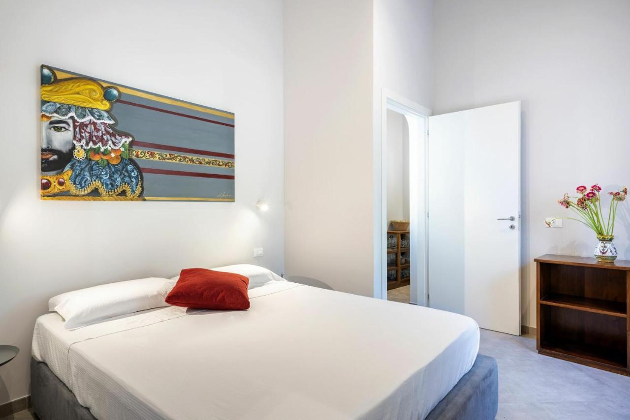Villa Angelina - Charming Rooms & Apartments Trapani Exteriör bild